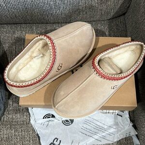 Ugg Tasman